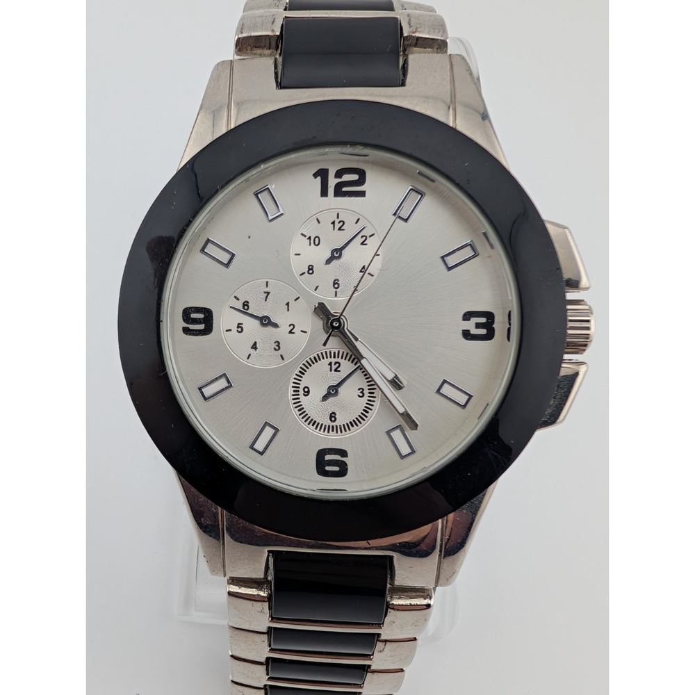 Men's Quartz Watch 39mm‎ Case Black & Silver 8" Band- New Battery